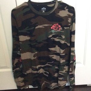 Hollister Men’s long sleeve crew neck